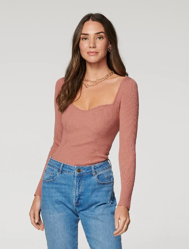 Clover Sweetheart Neck Knit Top