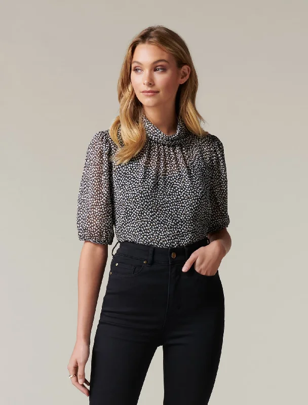 Logan Short Sleeve Blouse