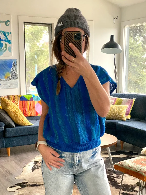 Weekend Shopping Extravaganza Epic Knit T - med