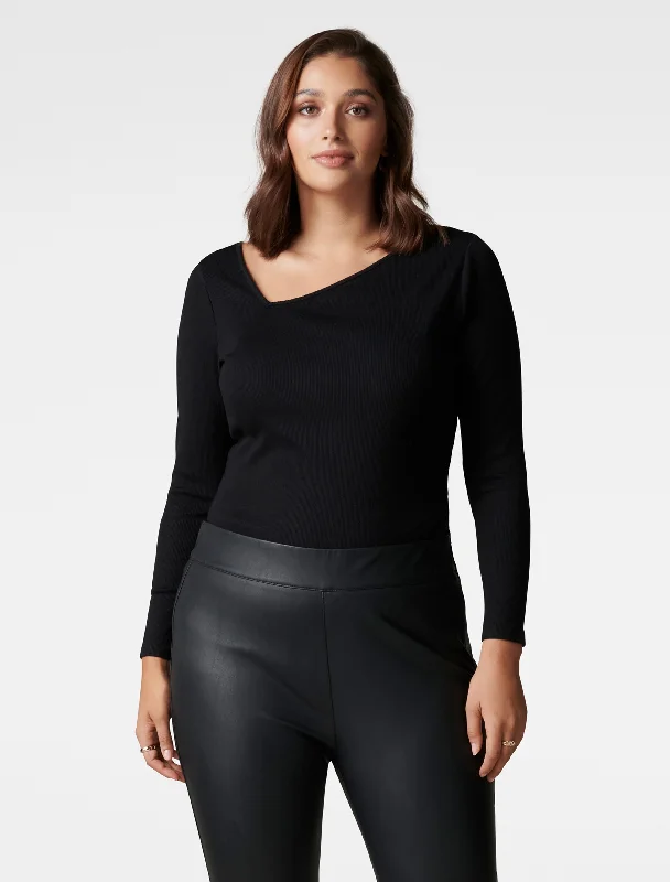 Clarissa Curve Slash Neck Top